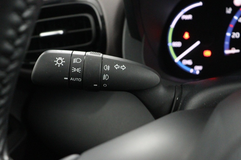 Toyota Yaris Cross - 1.5 Hybrid Executive 31