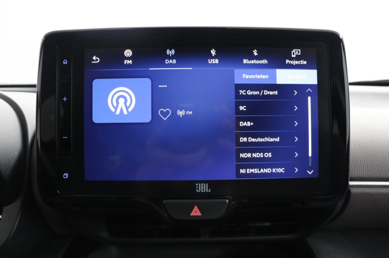 Toyota Yaris Cross - 1.5 Hybrid Executive 8