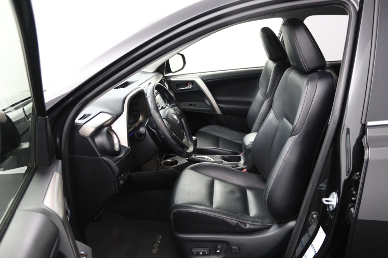 Toyota RAV4 - 2.0 Dynamic Limited 4WD 17