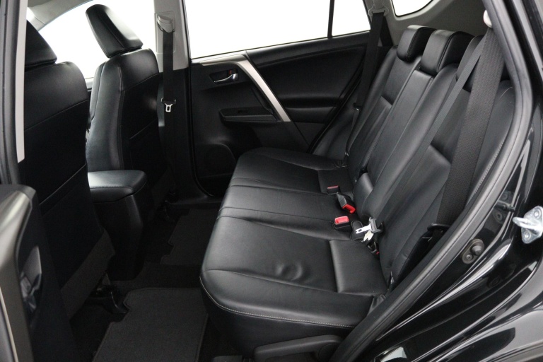 Toyota RAV4 - 2.0 Dynamic Limited 4WD 18