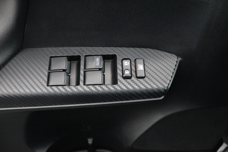 Toyota RAV4 - 2.0 Dynamic Limited 4WD 29