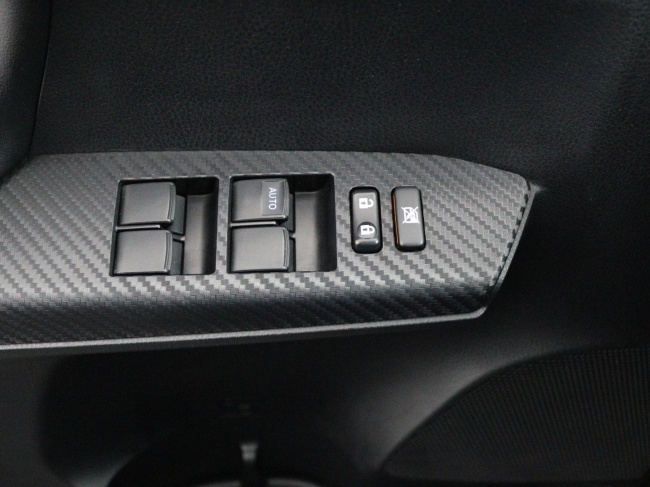 Toyota RAV4 - 2.0 Dynamic Limited 4WD