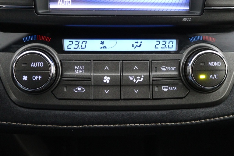 Toyota RAV4 - 2.0 Dynamic Limited 4WD 7