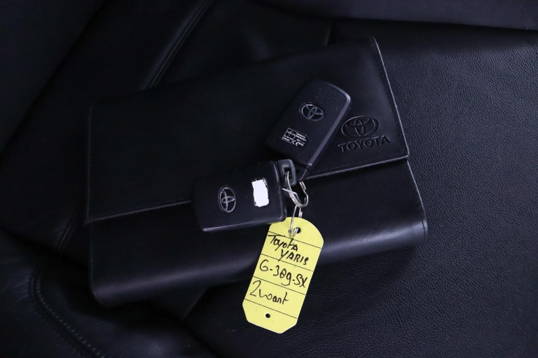 Toyota Yaris - 1.5 Hybrid Dynamic 11