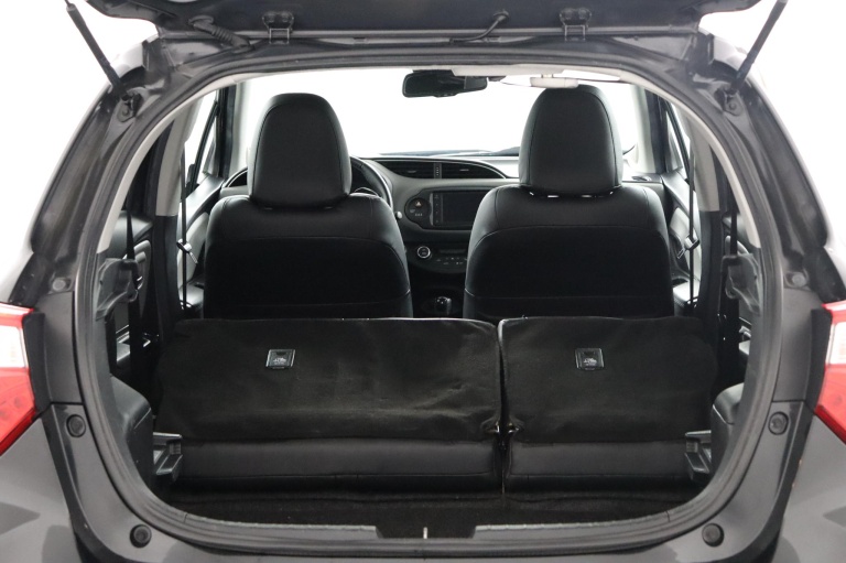 Toyota Yaris - 1.5 Hybrid Dynamic 26