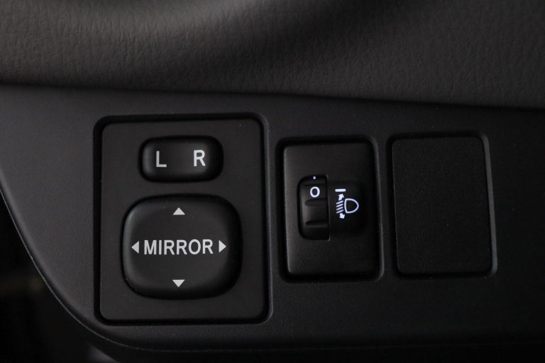 Toyota Yaris - 1.5 Hybrid Dynamic 29