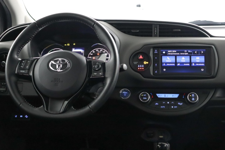 Toyota Yaris - 1.5 Hybrid Dynamic 48
