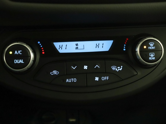 Toyota Yaris - 1.5 Hybrid Dynamic