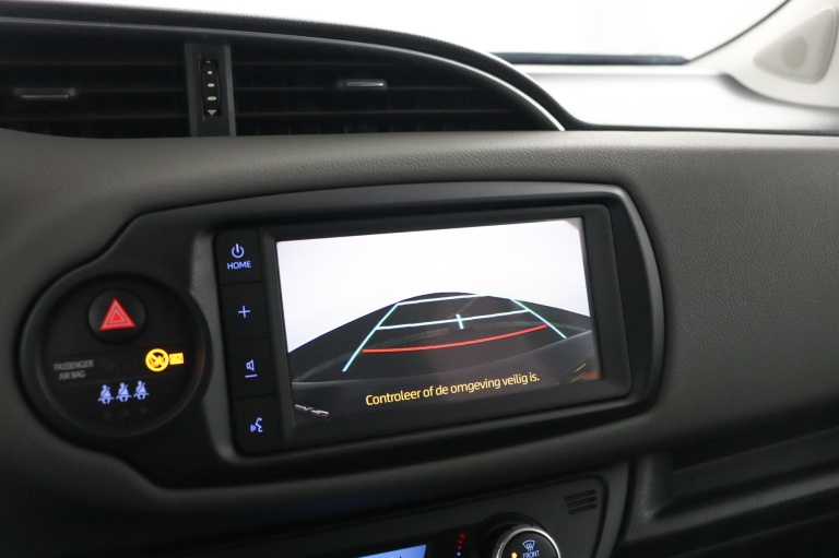 Toyota Yaris - 1.5 Hybrid Dynamic 9