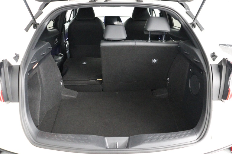 Toyota C-HR - 1.8 Hybrid Bi-Tone Li 24