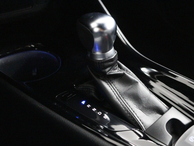 Toyota C-HR - 1.8 Hybrid Bi-Tone Li