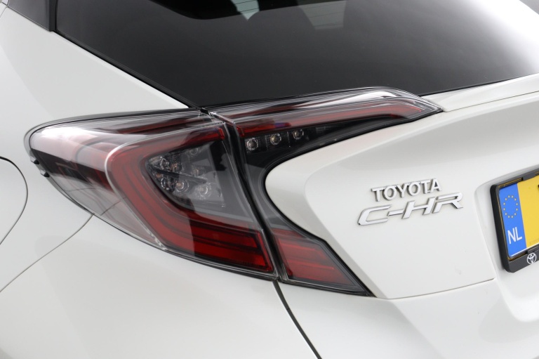 Toyota C-HR - 1.8 Hybrid Bi-Tone Li 42