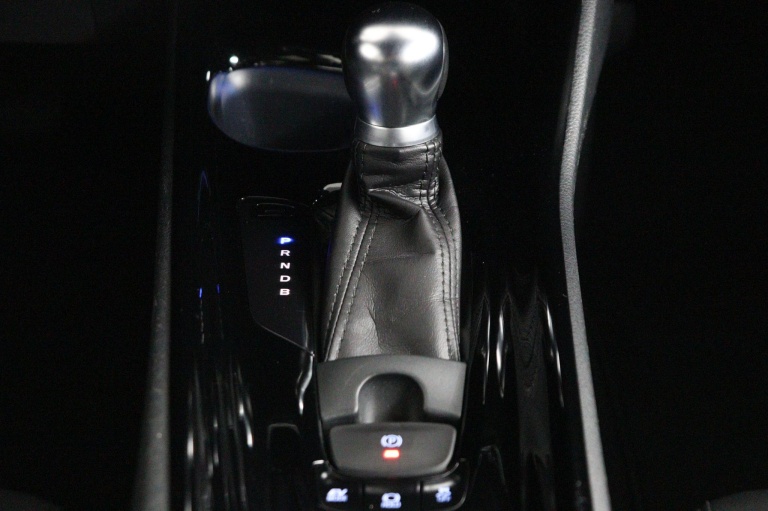 Toyota C-HR - 1.8 Hybrid Bi-Tone Li 70