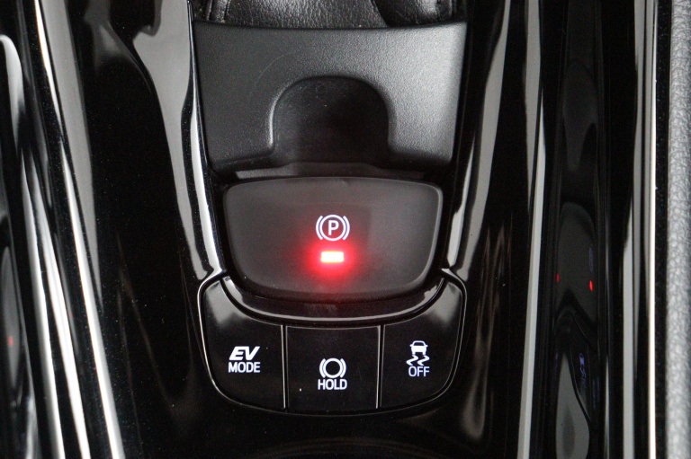 Toyota C-HR - 1.8 Hybrid Bi-Tone Li 71