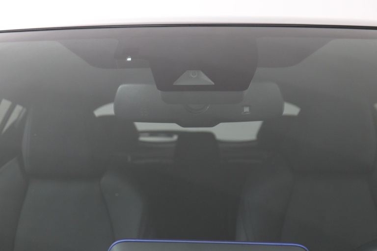 Toyota C-HR - 1.8 Hybrid Bi-Tone Li 80