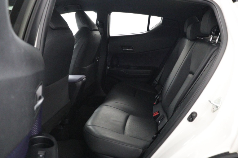 Toyota C-HR - 1.8 Hybrid Bi-Tone 17