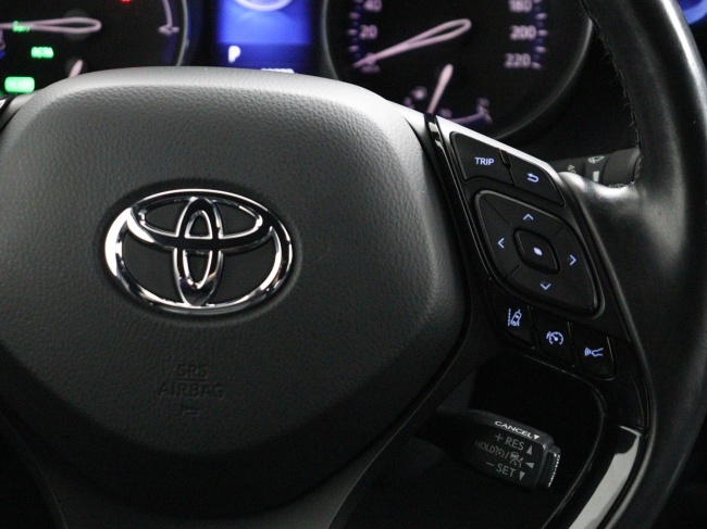 Toyota C-HR - 1.8 Hybrid Bi-Tone
