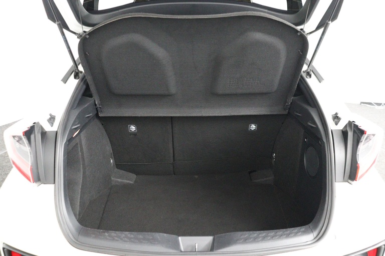 Toyota C-HR - 1.8 Hybrid Bi-Tone 22