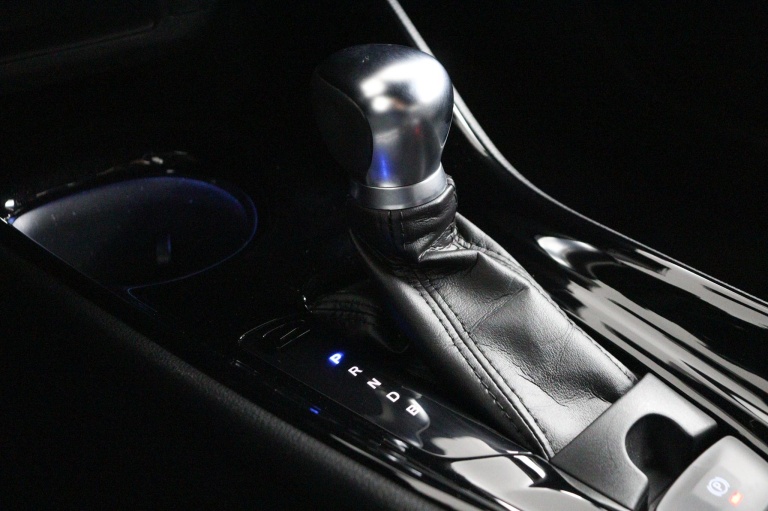 Toyota C-HR - 1.8 Hybrid Bi-Tone 26