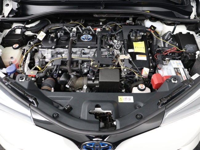 Toyota C-HR - 1.8 Hybrid Bi-Tone
