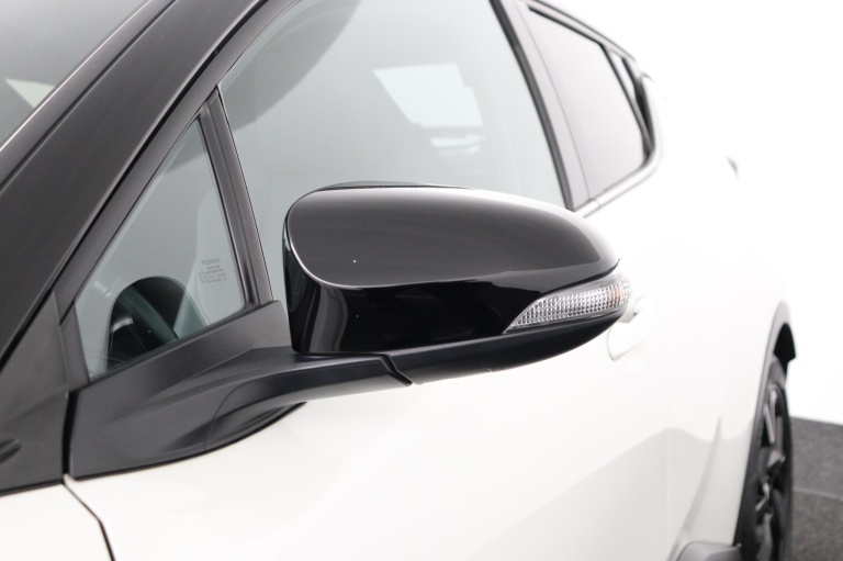 Toyota C-HR - 1.8 Hybrid Bi-Tone 38