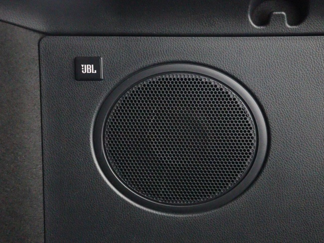 Toyota C-HR - 1.8 Hybrid Bi-Tone