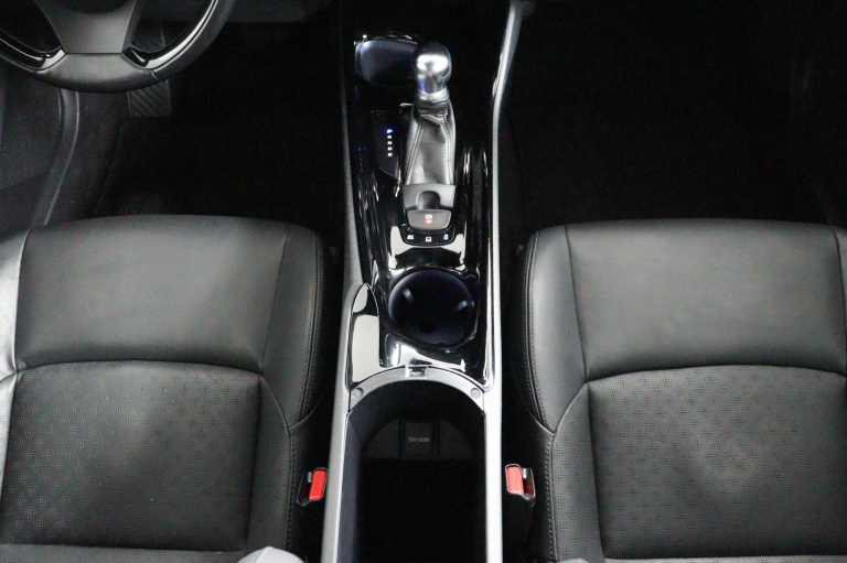 Toyota C-HR - 1.8 Hybrid Bi-Tone 72