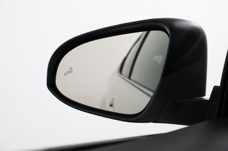 Toyota C-HR - 1.8 Hybrid Bi-Tone 77