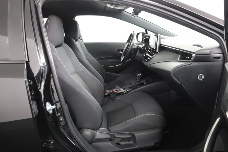 Toyota Corolla Touring Sports - 2.0 Hybrid Dynamic 22