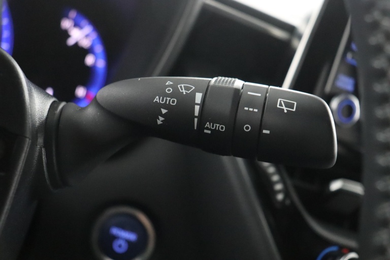 Toyota Corolla Touring Sports - 2.0 Hybrid Dynamic 31