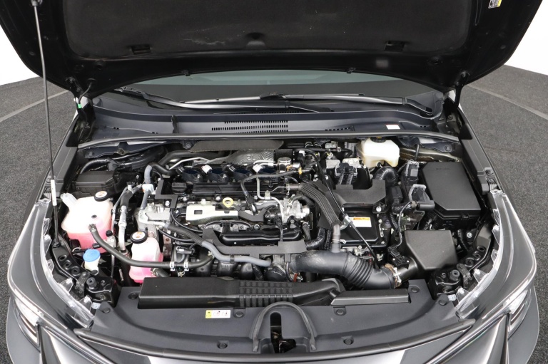 Toyota Corolla Touring Sports - 2.0 Hybrid Dynamic 33