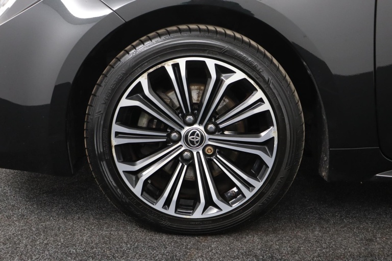 Toyota Corolla Touring Sports - 2.0 Hybrid Dynamic 36