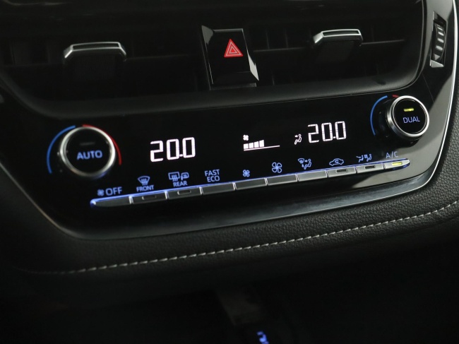 Toyota Corolla Touring Sports - 2.0 Hybrid Dynamic