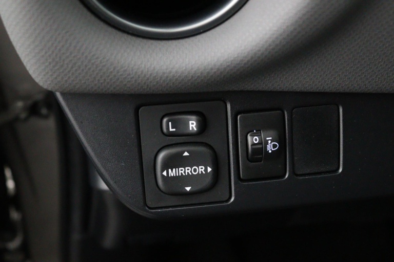 Toyota Yaris - 1.5 Hybrid Trend 31