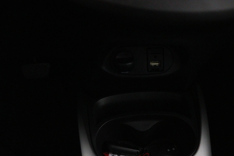 Toyota Yaris - 1.5 Hybrid Trend 37