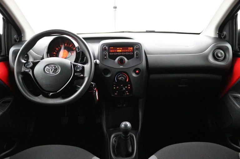 Toyota Aygo - 1.0 VVT-i x-fun 8