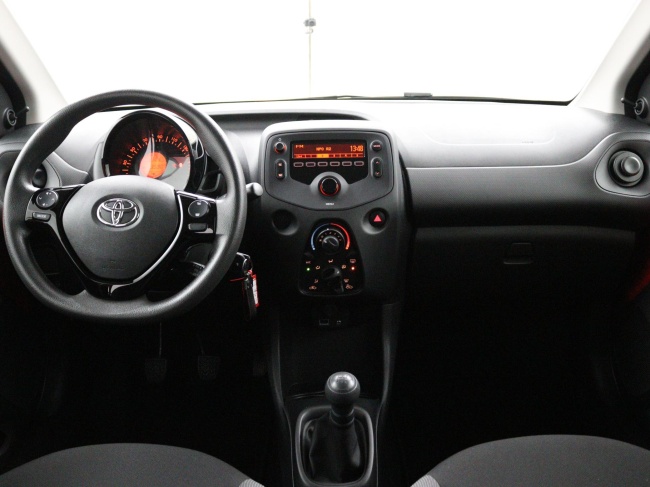 Toyota Aygo - 1.0 VVT-i x-fun