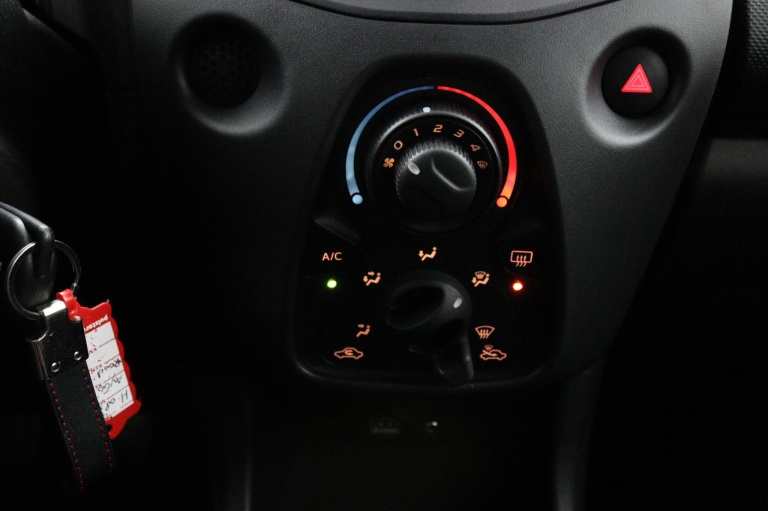 Toyota Aygo - 1.0 VVT-i x-fun 11