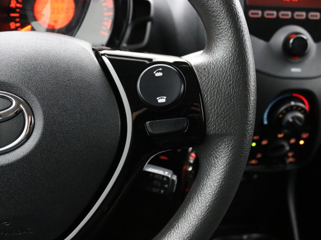 Toyota Aygo - 1.0 VVT-i x-fun