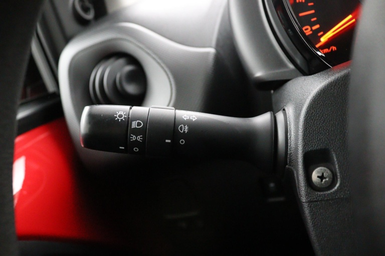 Toyota Aygo - 1.0 VVT-i x-fun 15