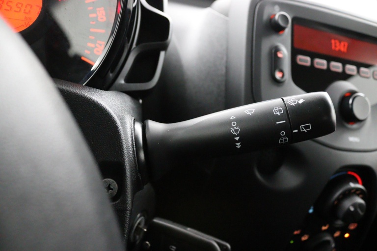 Toyota Aygo - 1.0 VVT-i x-fun 17