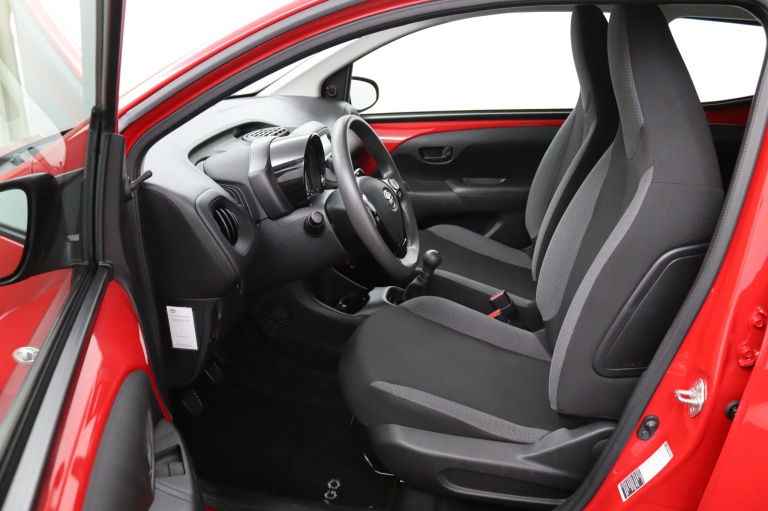 Toyota Aygo - 1.0 VVT-i x-fun 6