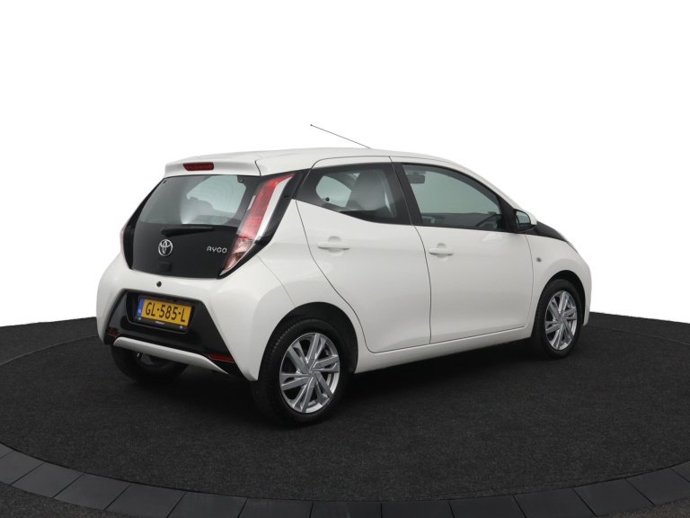 Toyota Aygo - 1.0 VVT-i x-play 2
