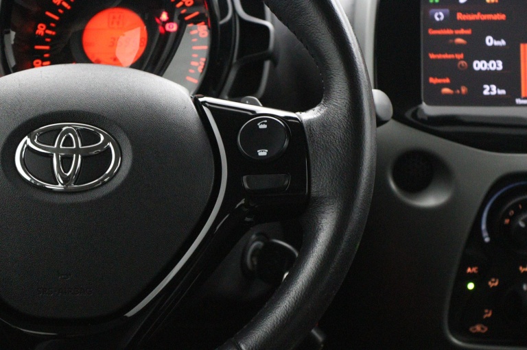 Toyota Aygo - 1.0 VVT-i x-play 21