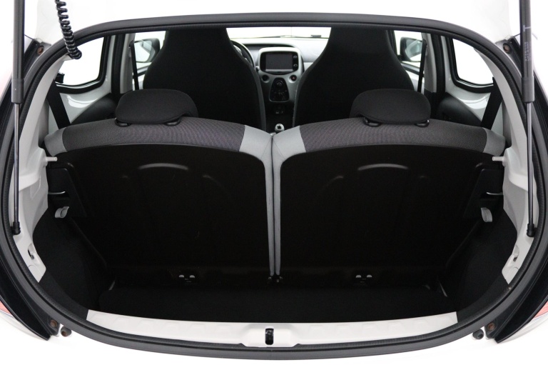 Toyota Aygo - 1.0 VVT-i x-play 23