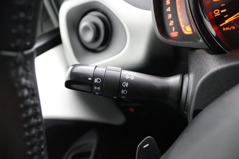 Toyota Aygo - 1.0 VVT-i x-play 29