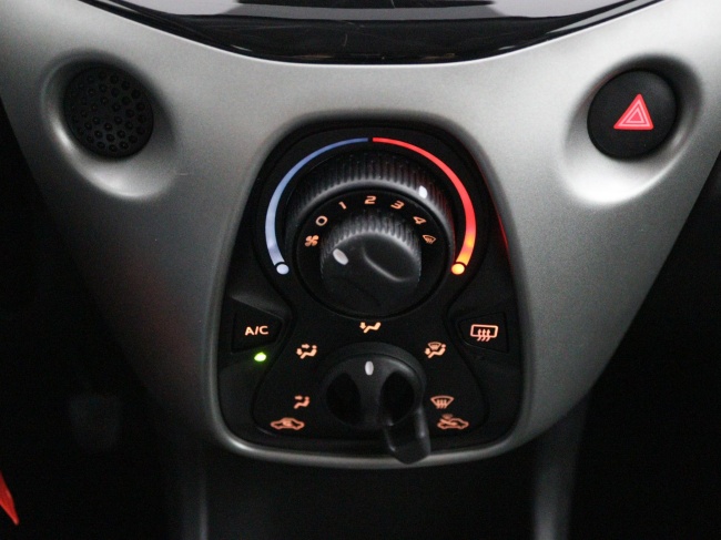 Toyota Aygo - 1.0 VVT-i x-play