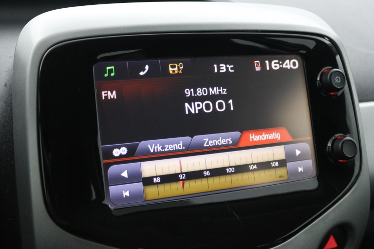 Toyota Aygo - 1.0 VVT-i x-play 8