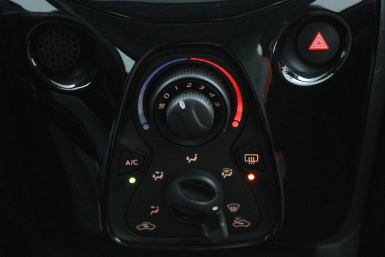 Toyota Aygo - 1.0 VVT-i x-cite 6