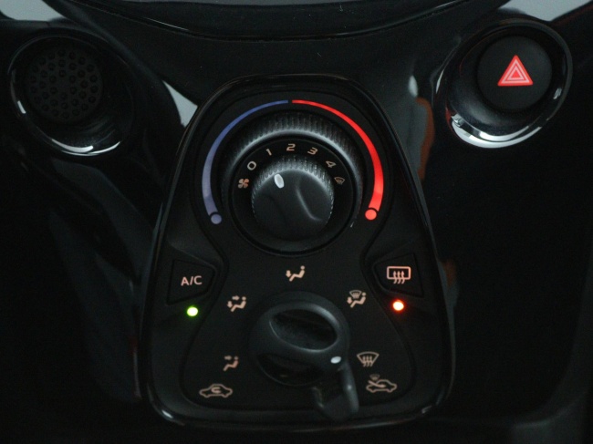 Toyota Aygo - 1.0 VVT-i x-cite